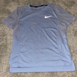 dri-fit nike running shirt! size xs✨